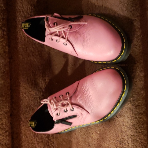 NEW Dr. Martens Leather pink oxfords....size 7 - Picture 2 of 8